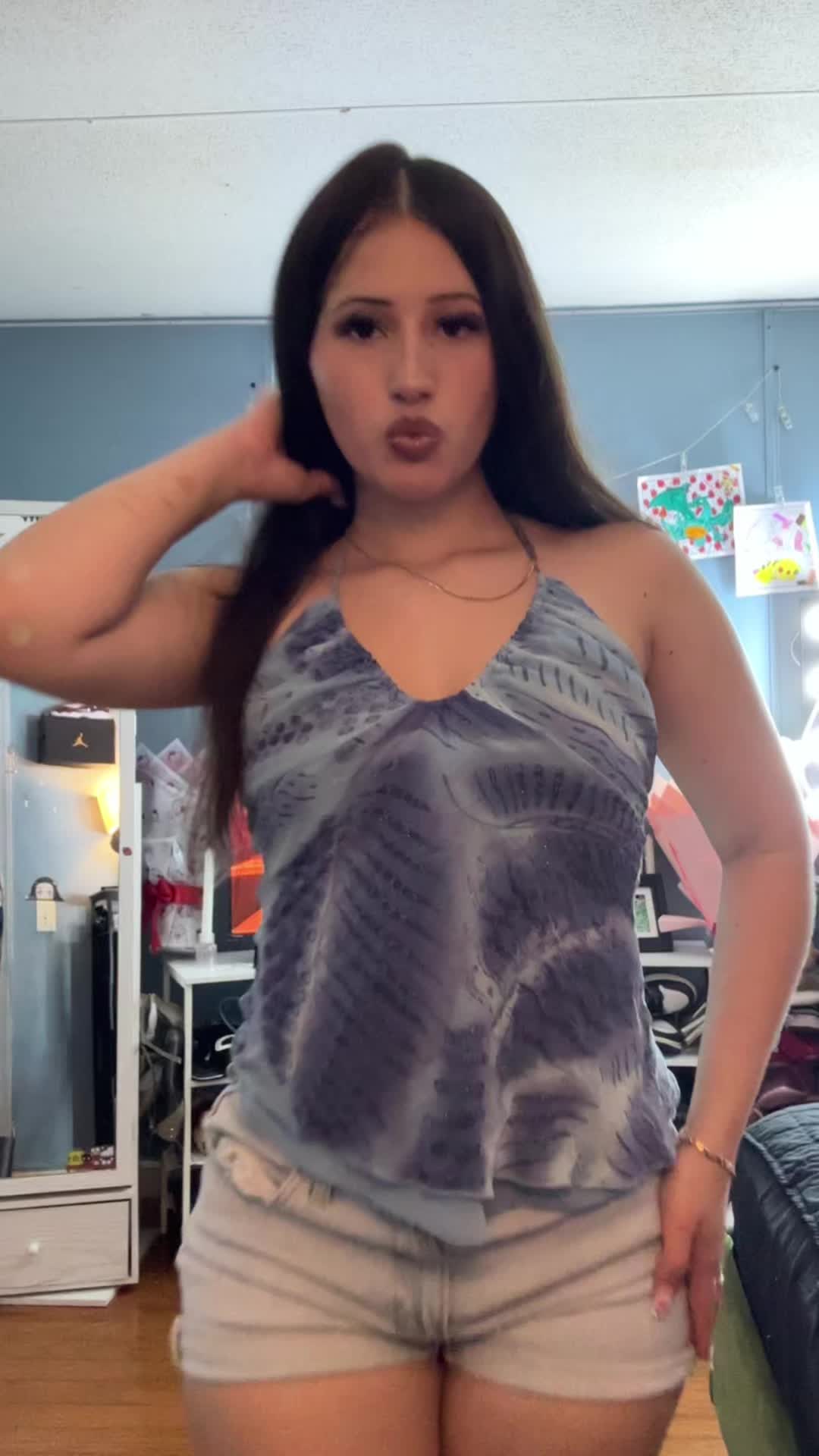 @:3