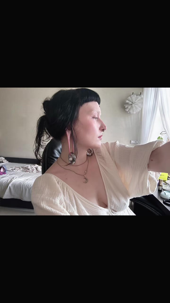 @eepy_emo