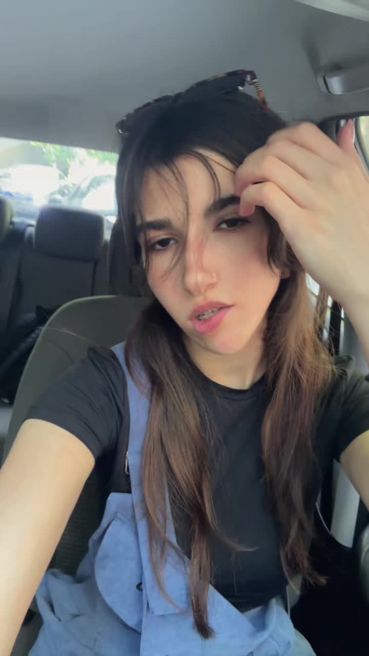 @Muffinova🧁