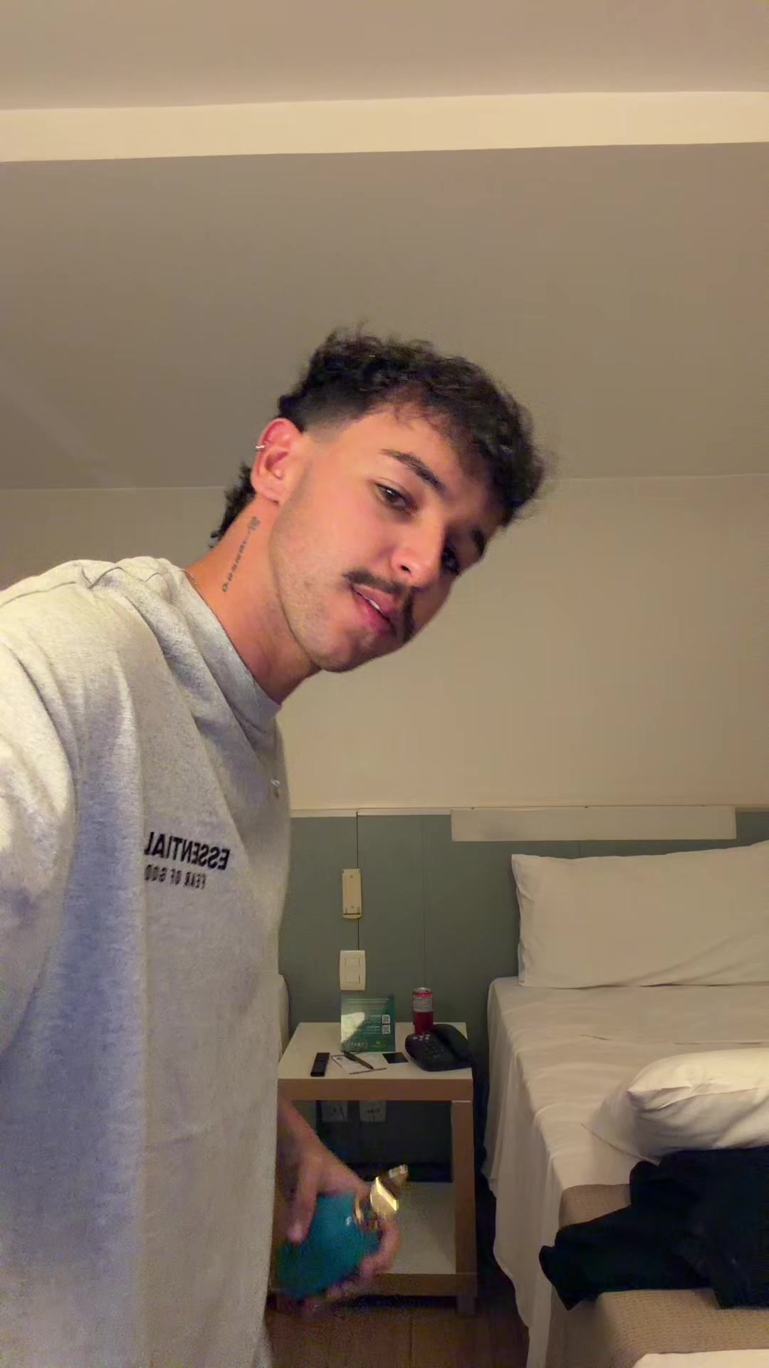 @uailazaro