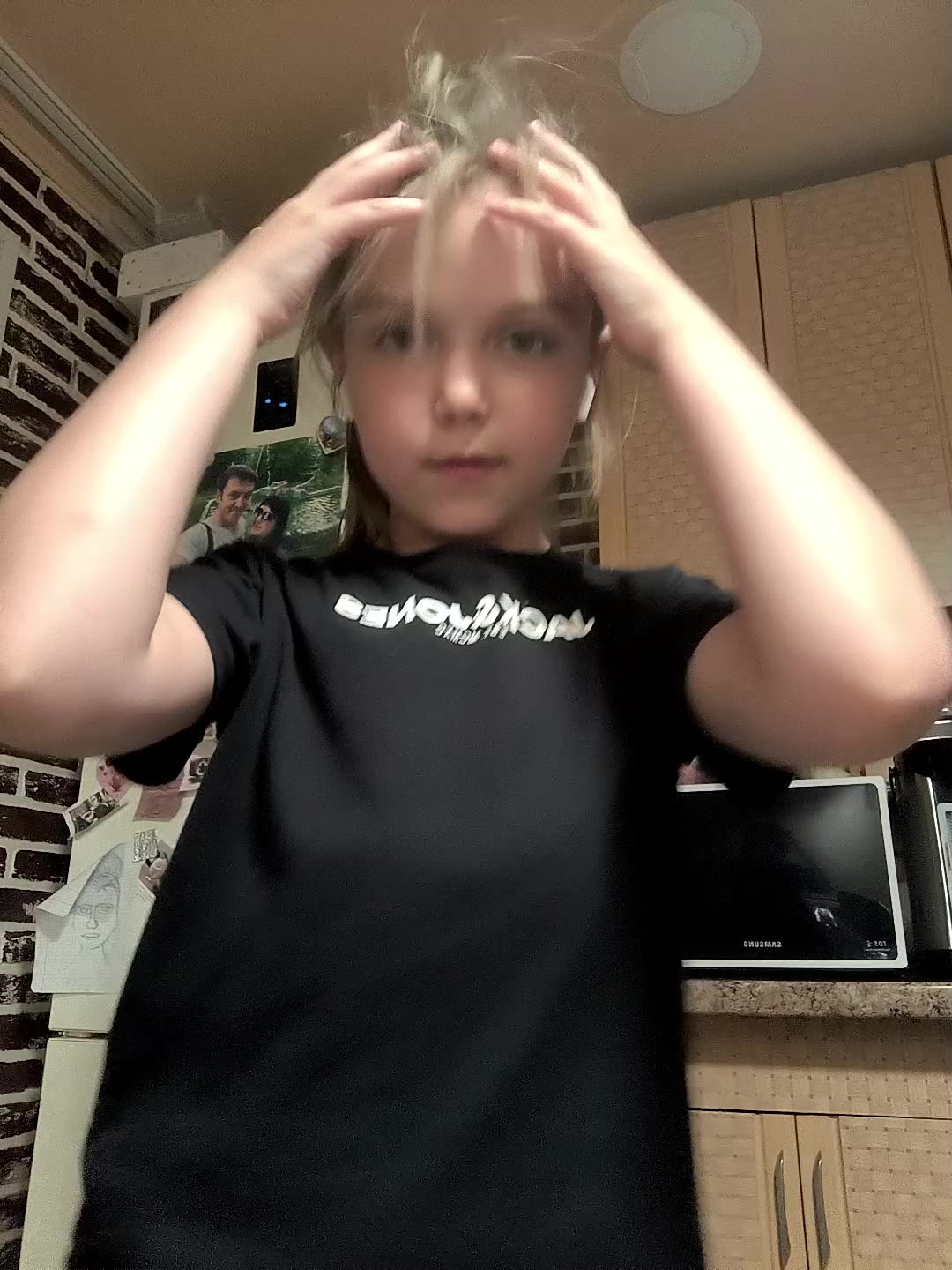 @Ілонеса