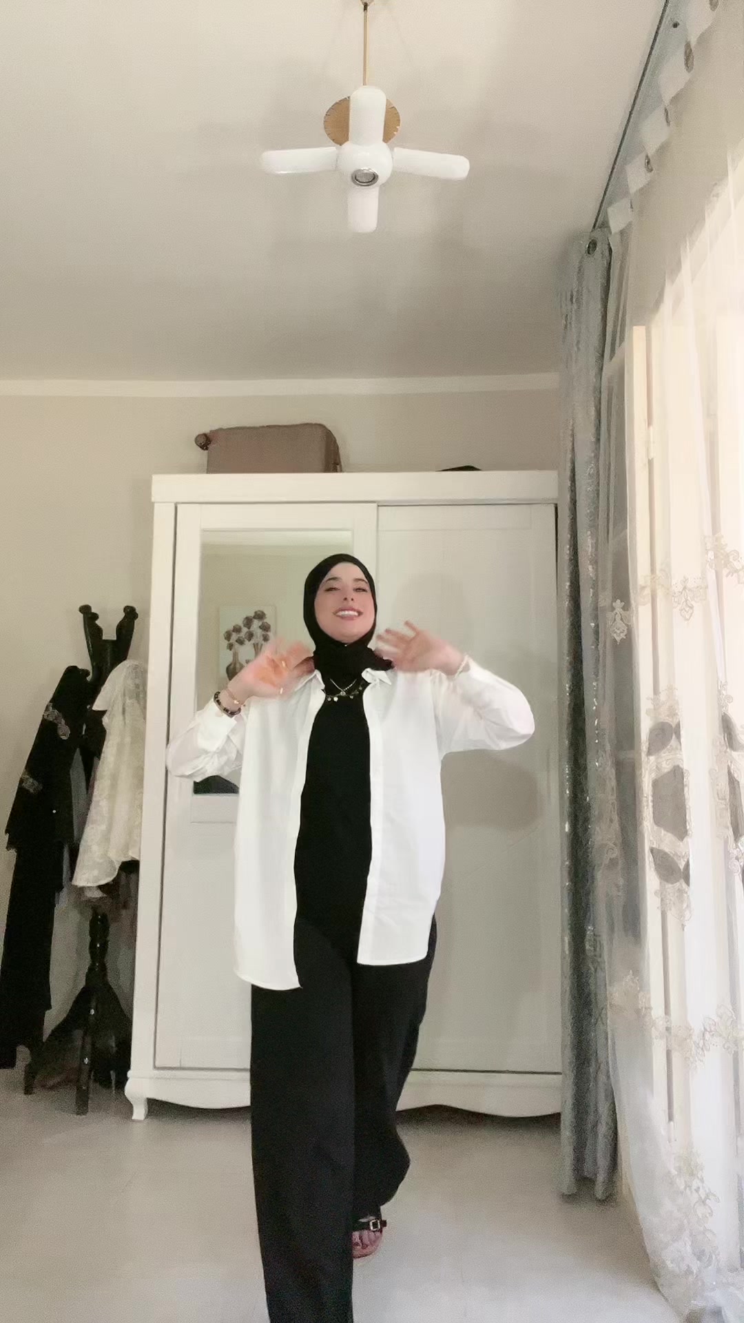@بثينة شيبان Bouthaina Chibane