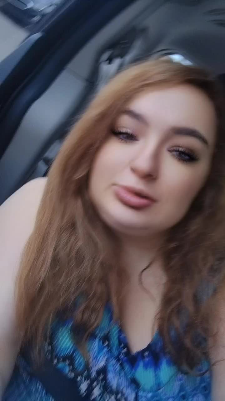 @LucyThiel.