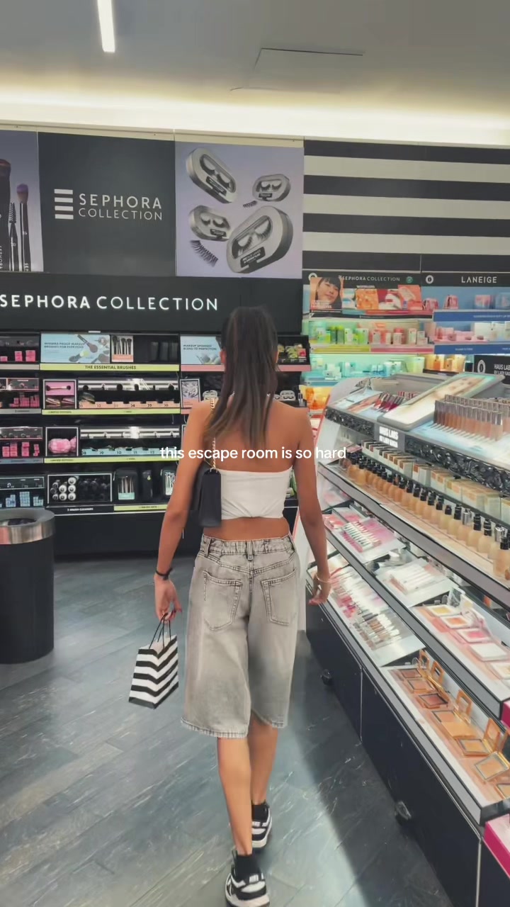@𝒮