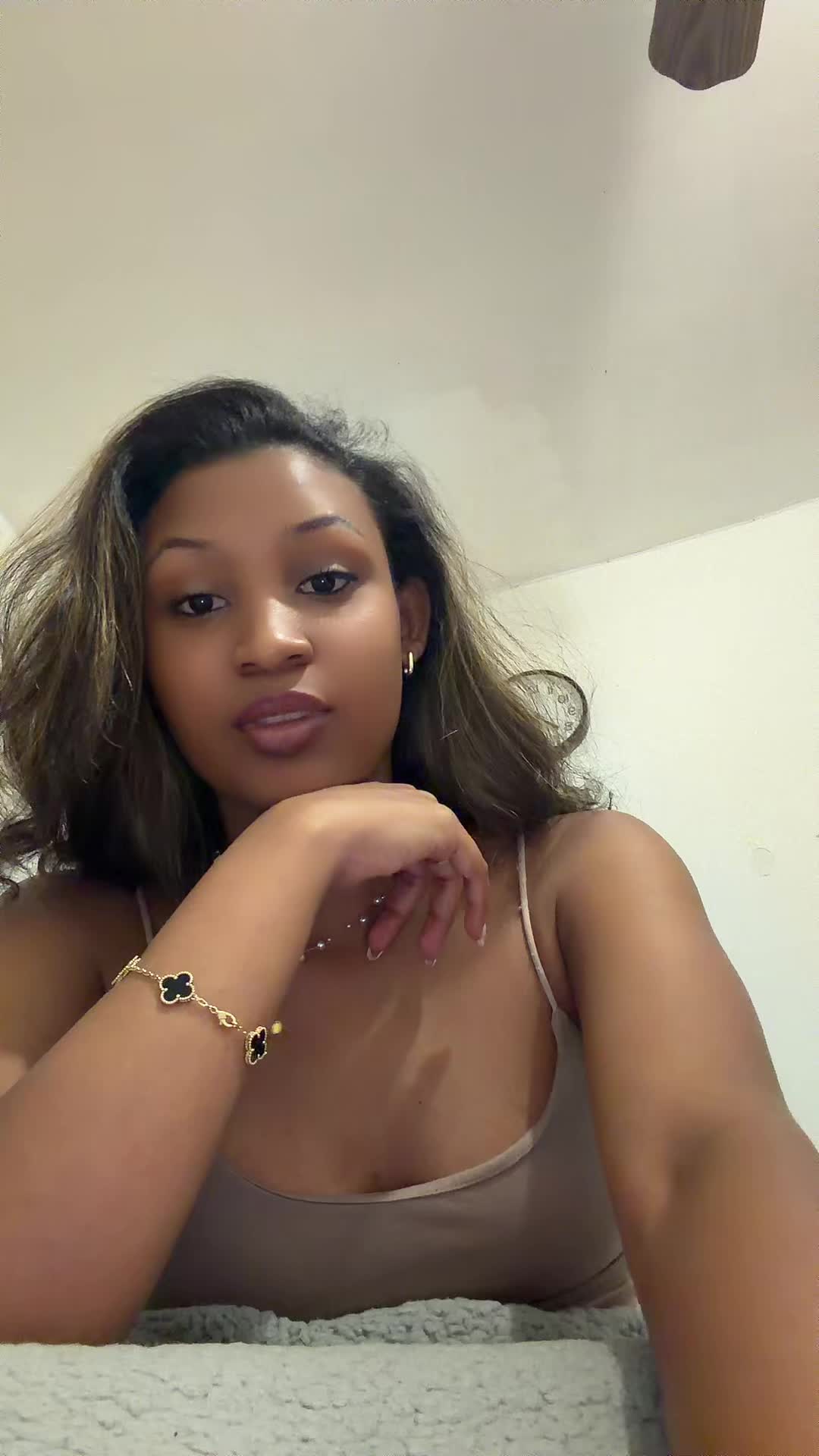 @iesha🇬🇾\🇺🇸