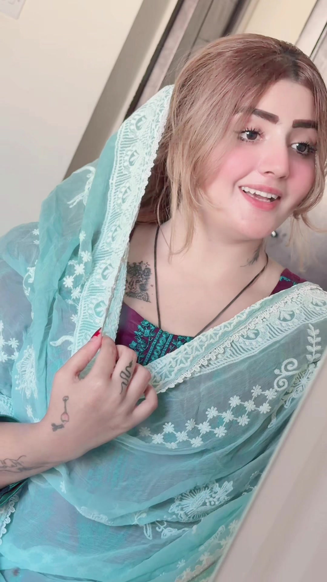 @𝓕𝓮𝓼𝓱𝓾🐳