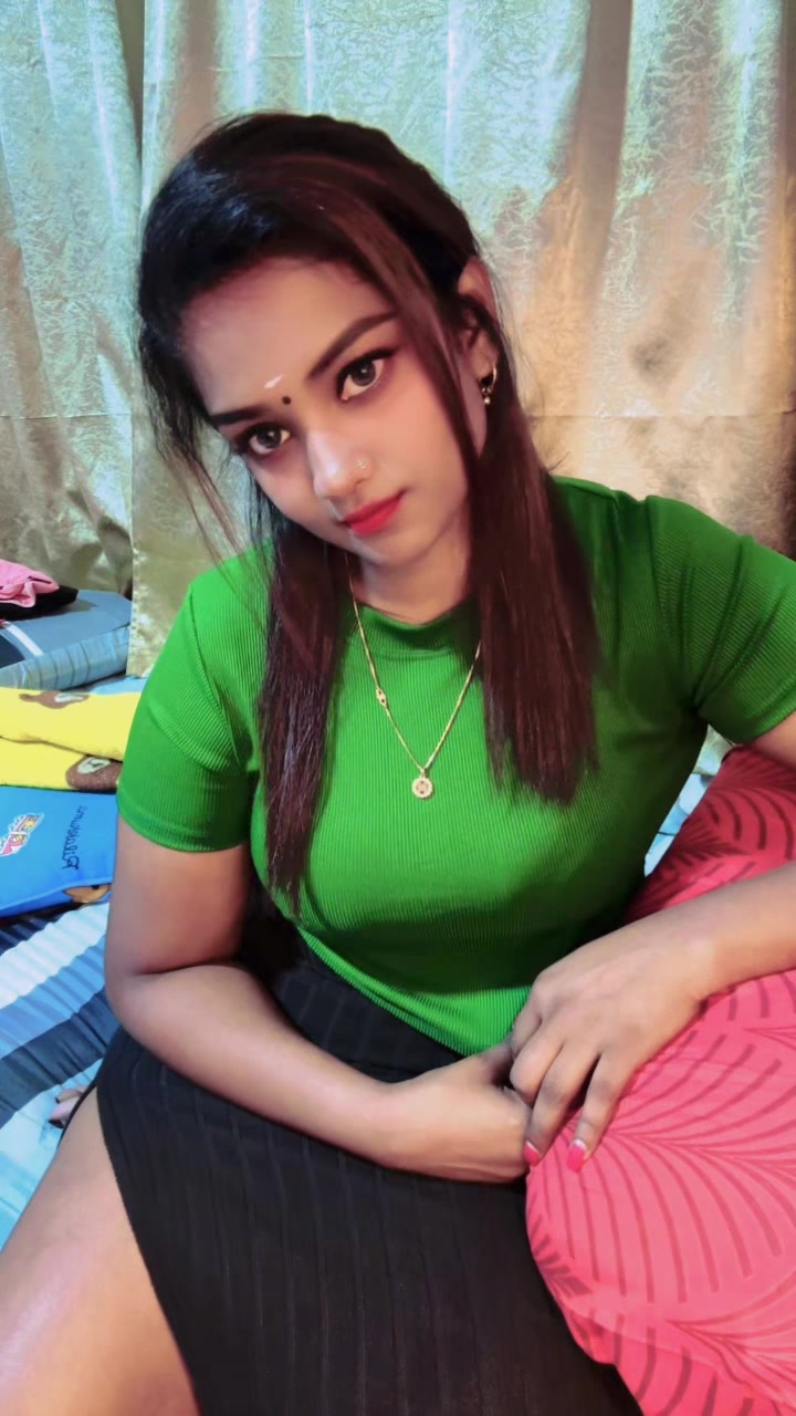@Malini🖤💚✨🌻