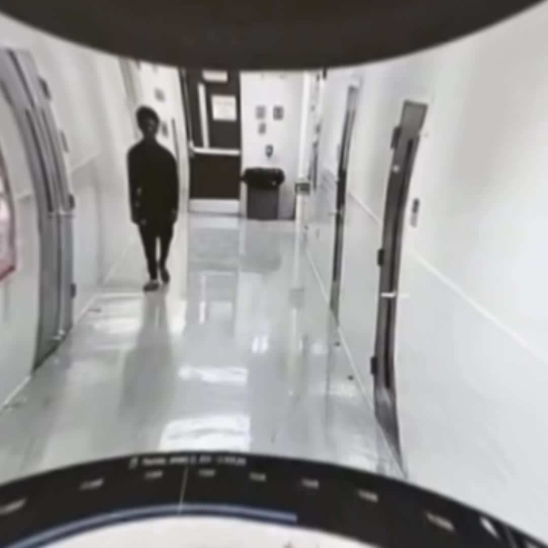 @𝓥𝓪𝓵𝓵𝓮𝔂𝓸𝓷𝓵𝔂