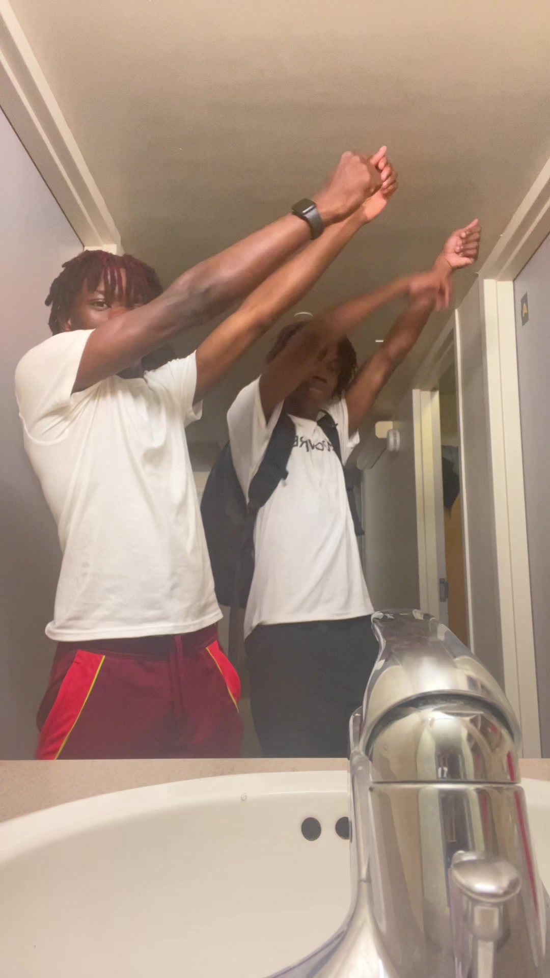 @Zaytoofunny