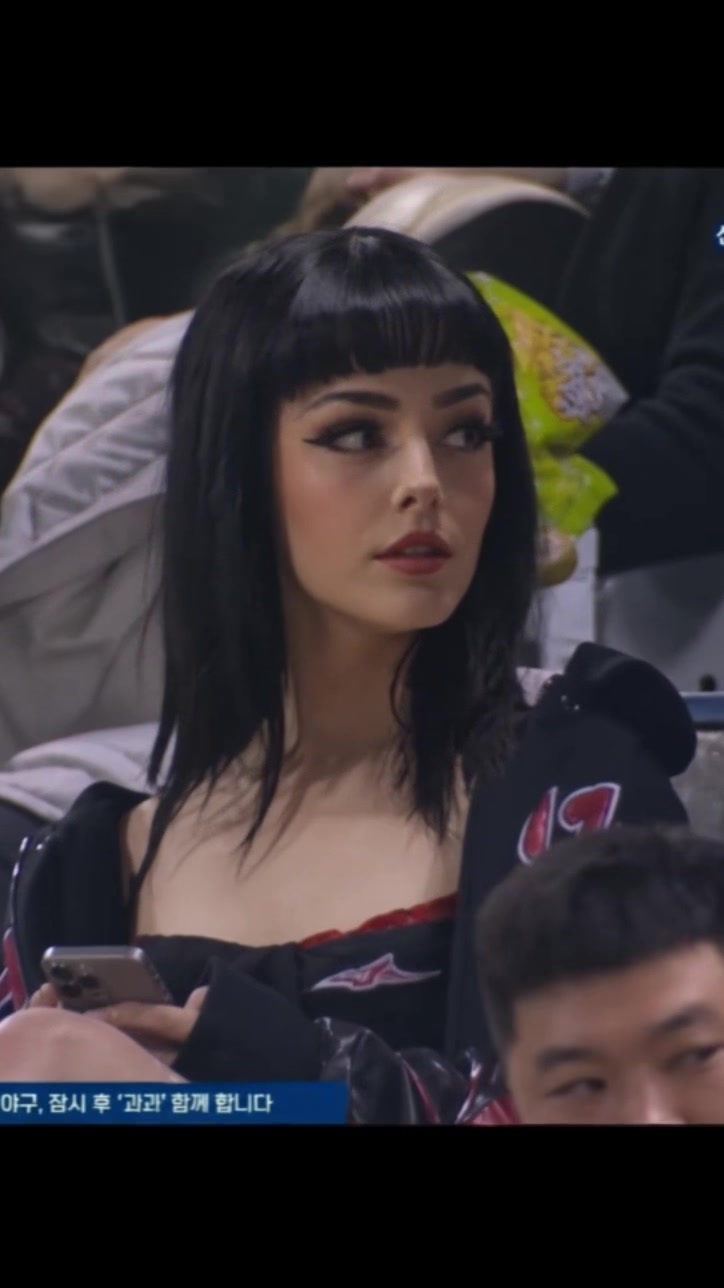 @awnii_thezombiie