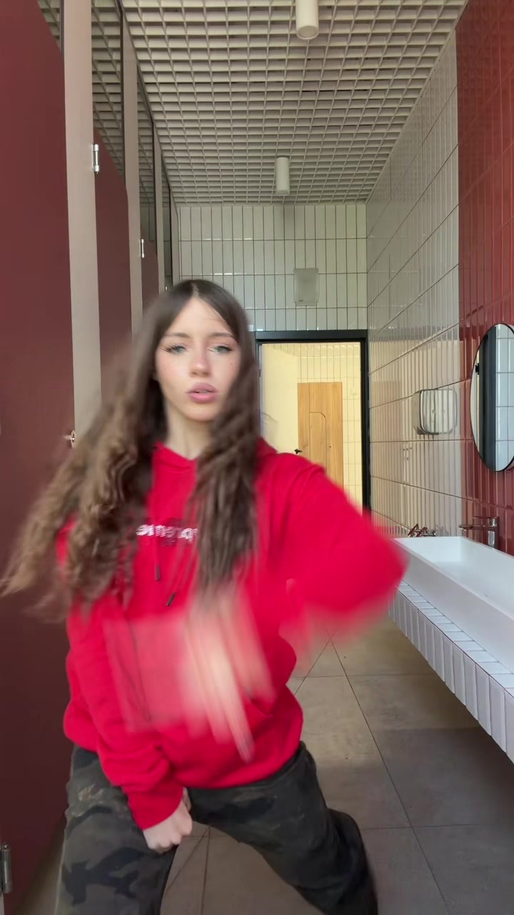 @monclershagirll