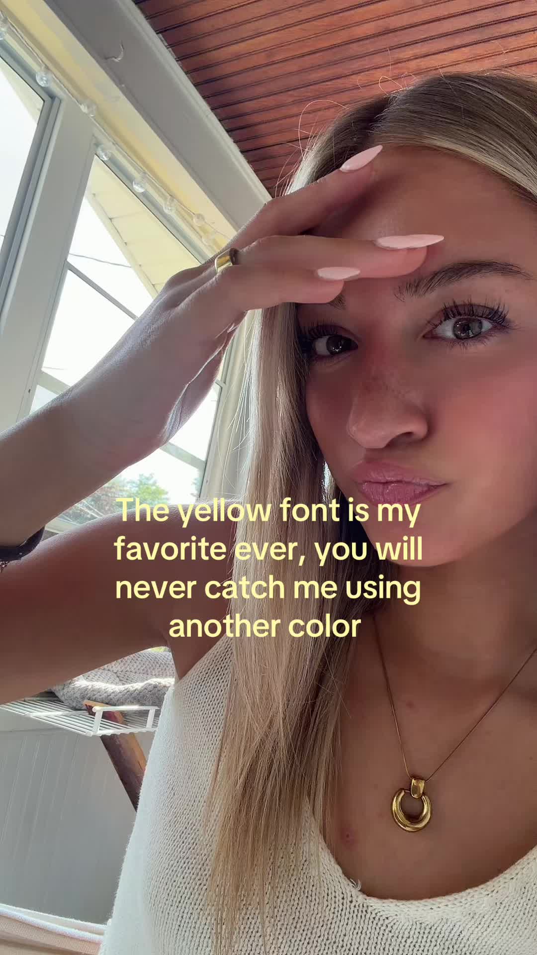 @caitlynnavery