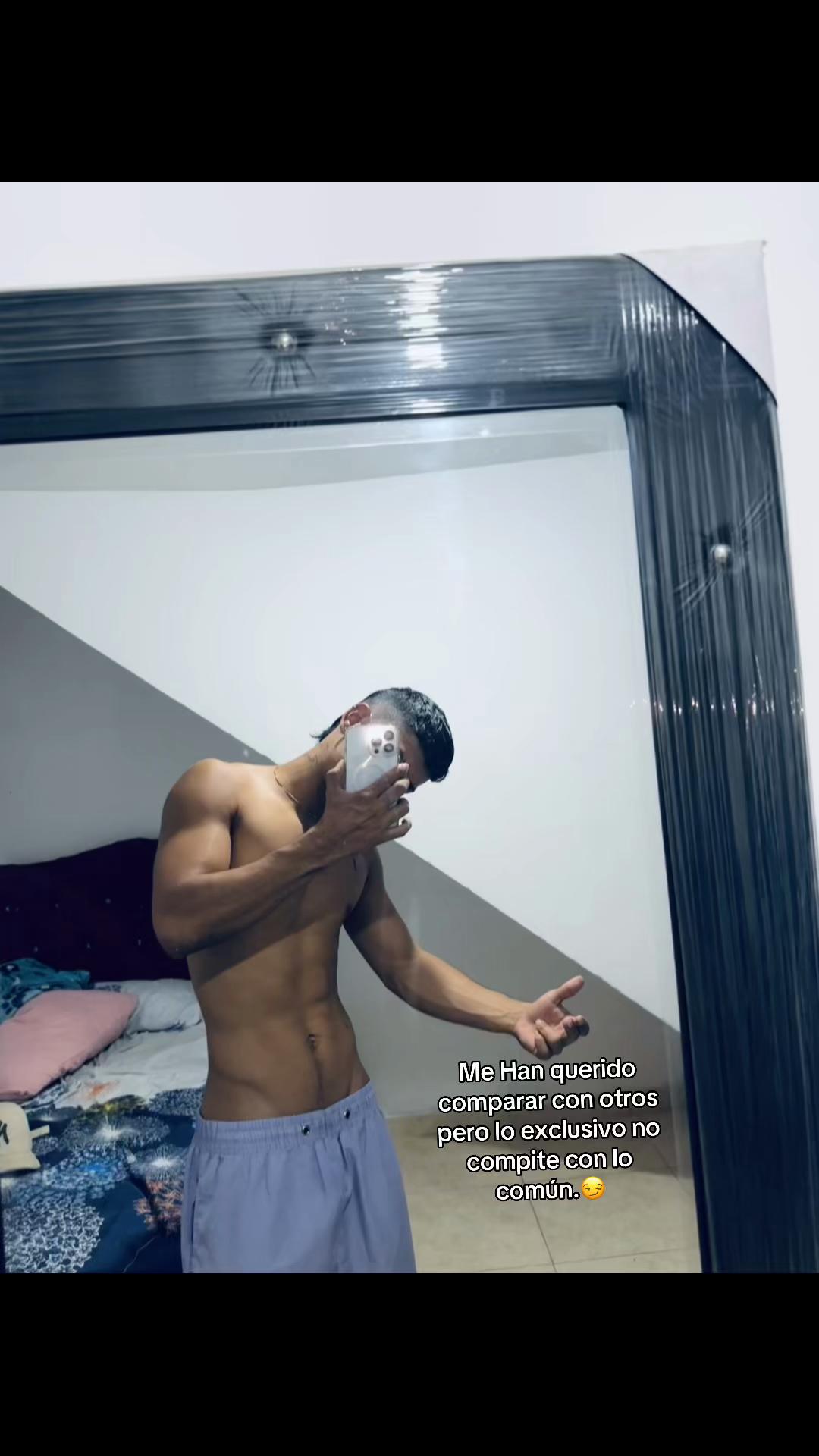 @Julio Acuña🦦