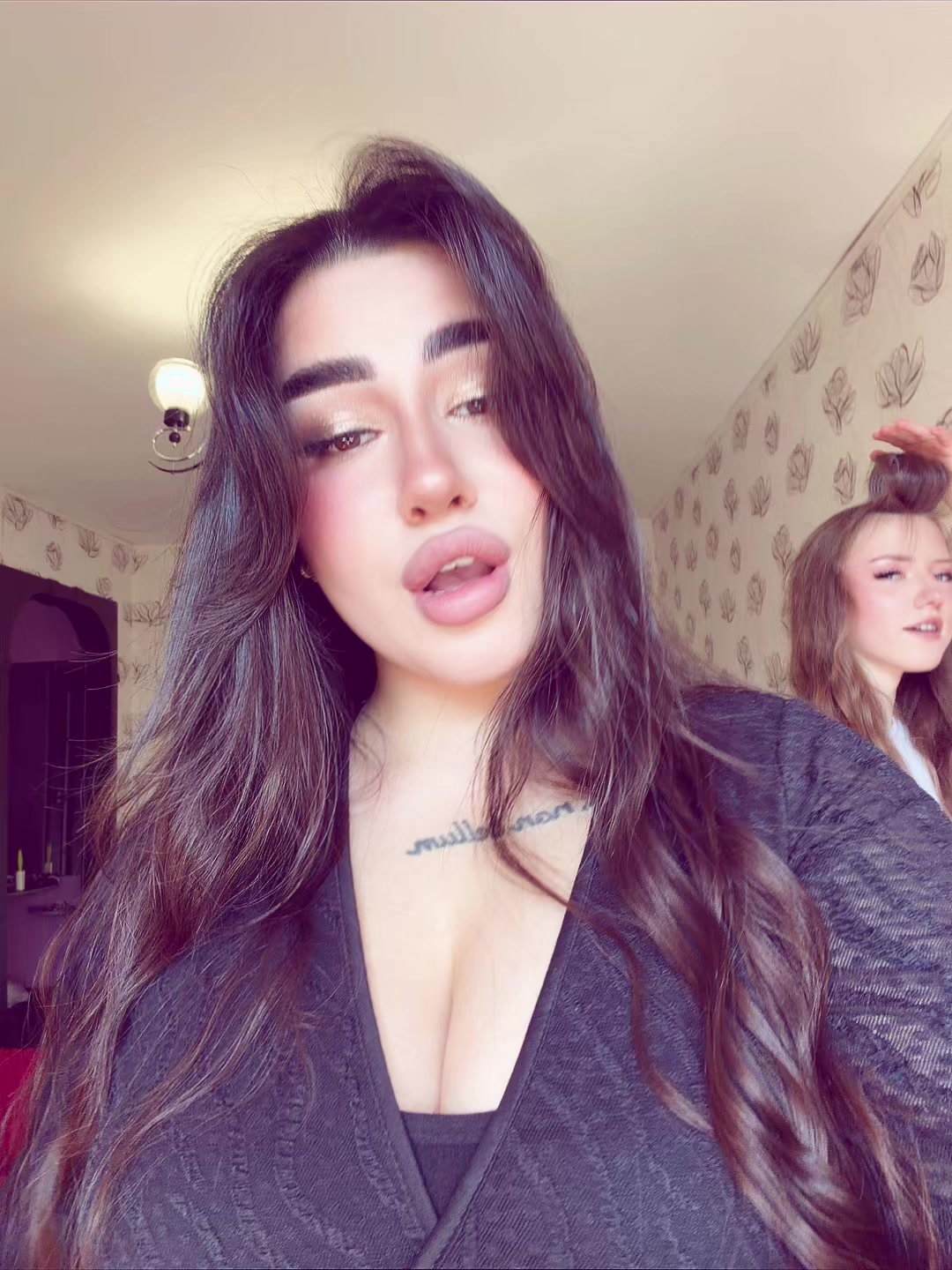 @💋