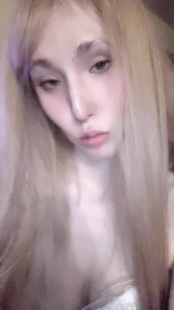 @𝔒𝔡𝔢𝔱𝔱𝔢 ౨ৎ