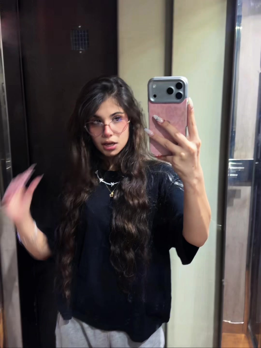 @neeg1n