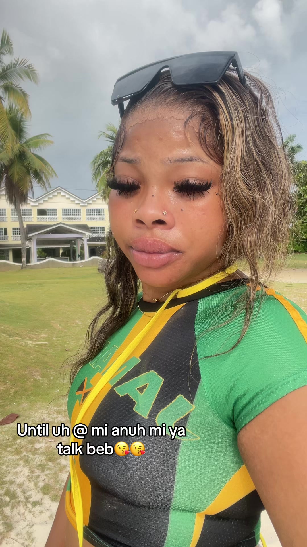 @Shandaethebee