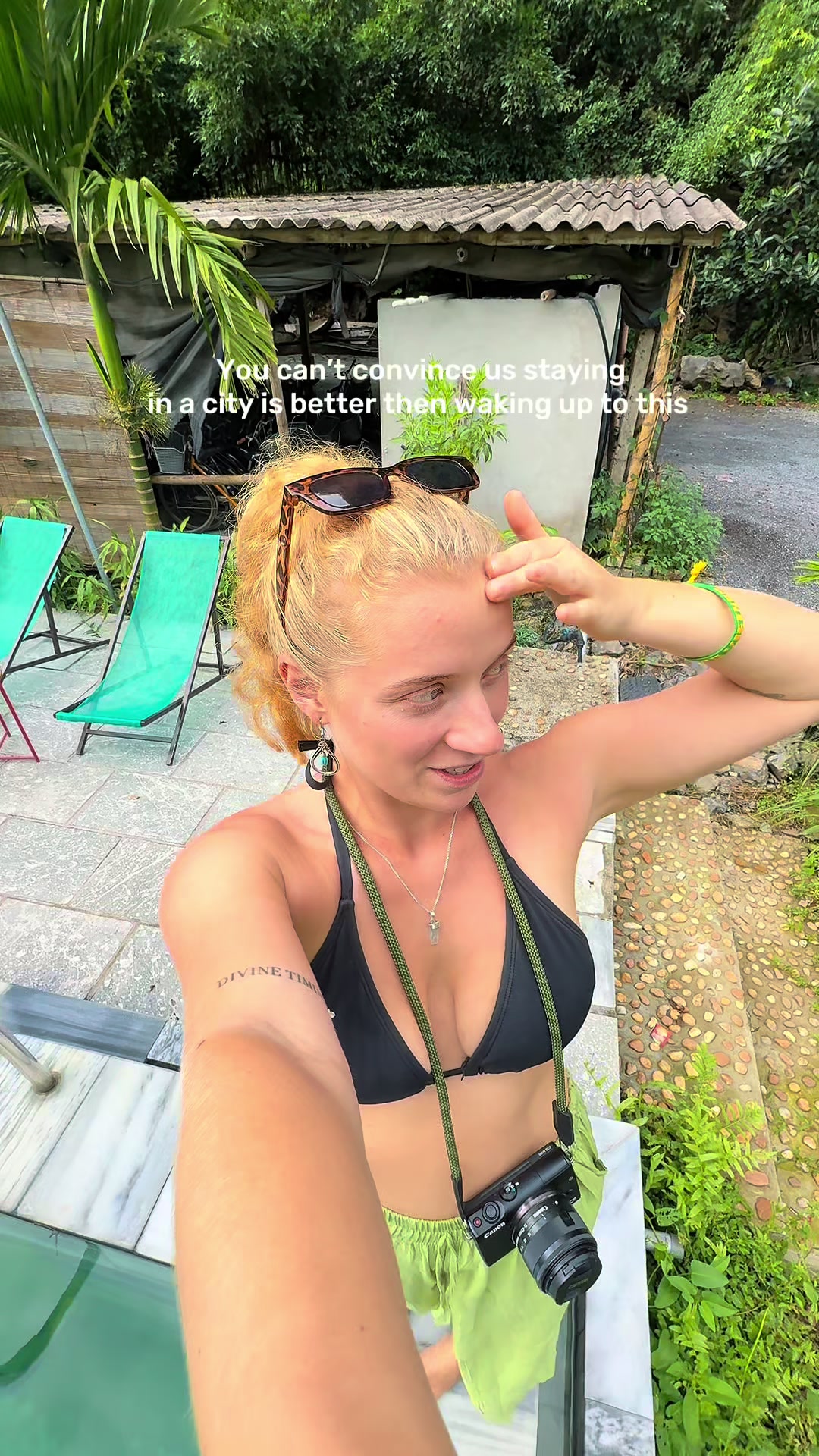 @twolostaussies