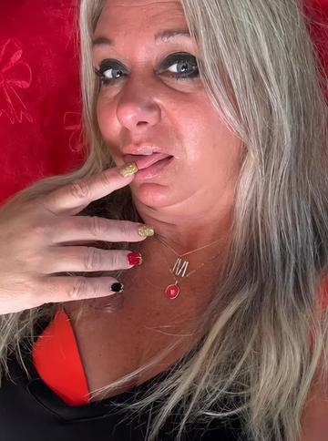 @♥️🔥🩷👑itsmichelle👑🩷🔥♥️