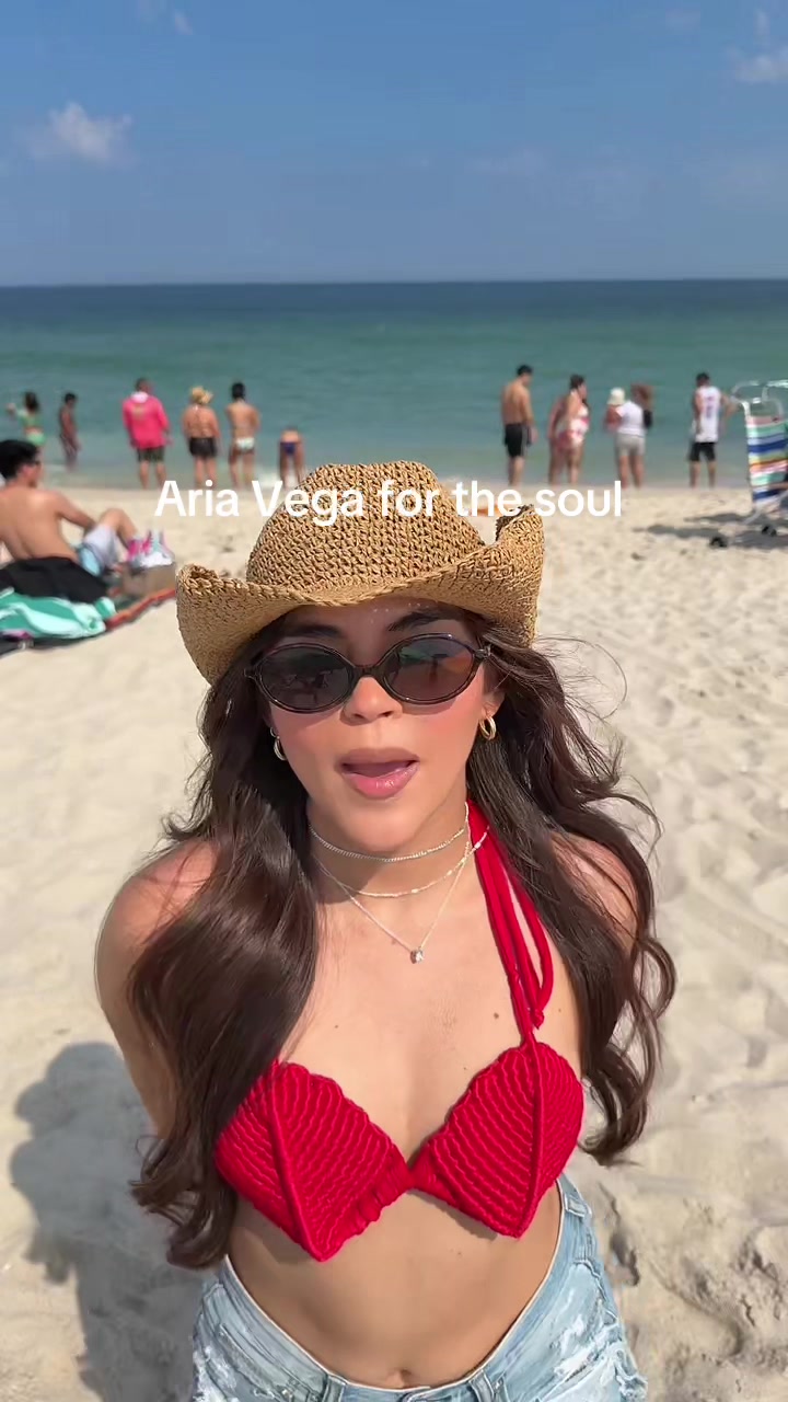 @Camila
