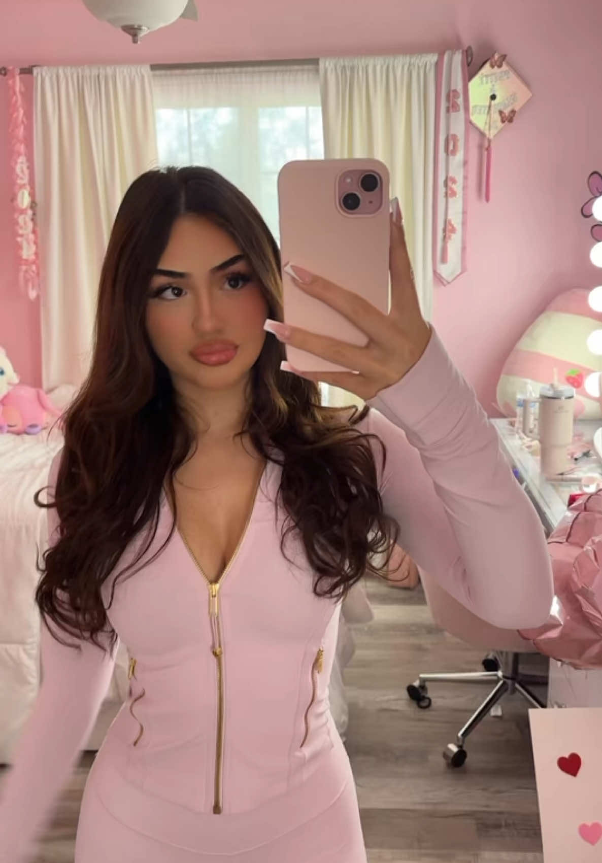 @𝐏𝐈𝐍𝐊 𝐋𝐔𝐕𝐑🎀