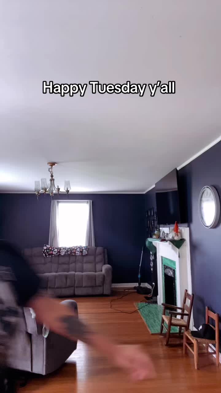 @Bri💙🖤