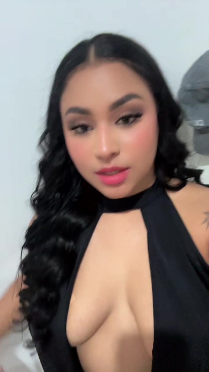 @DM👸🏻✨