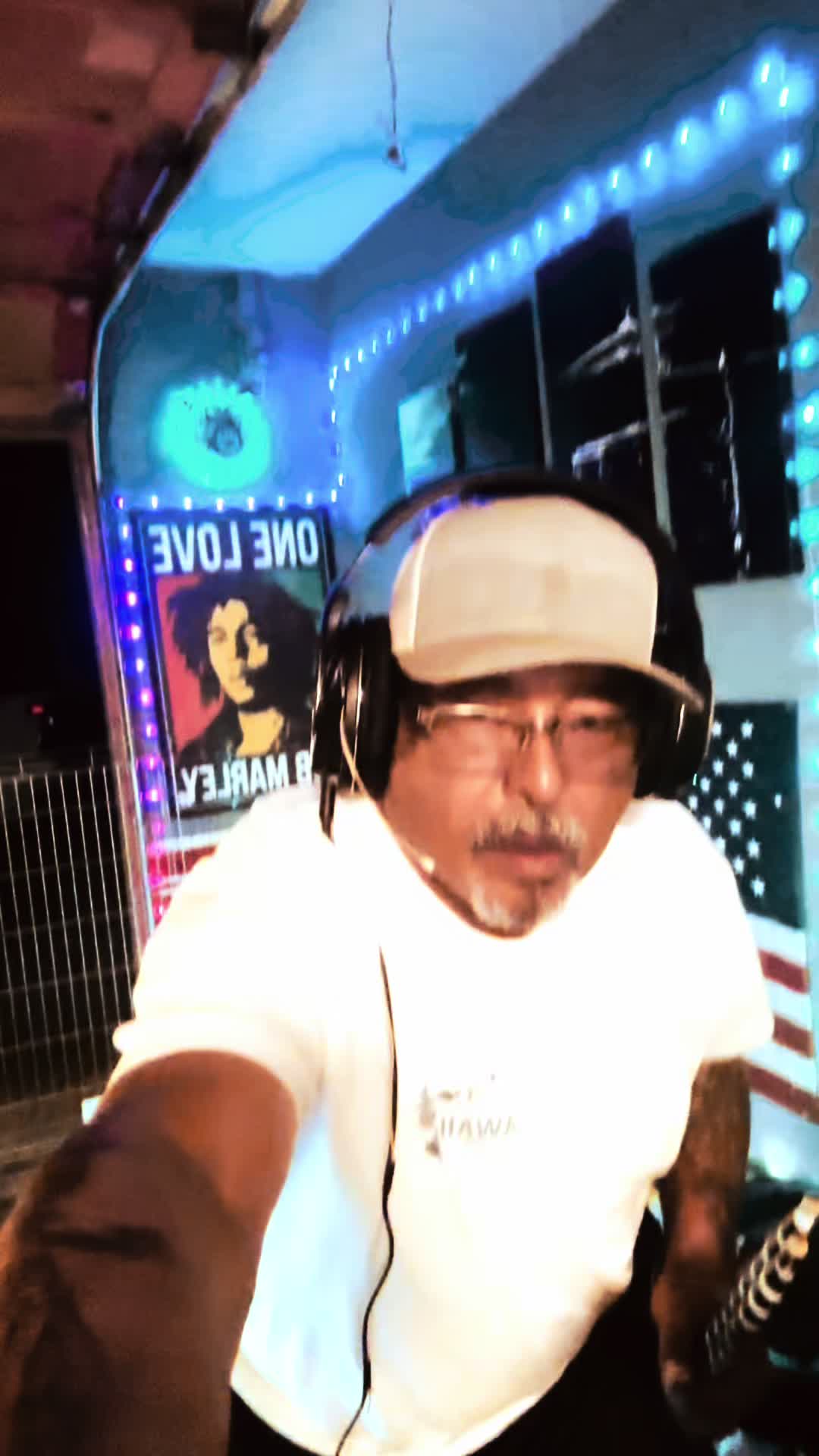 @Miguel Bustos