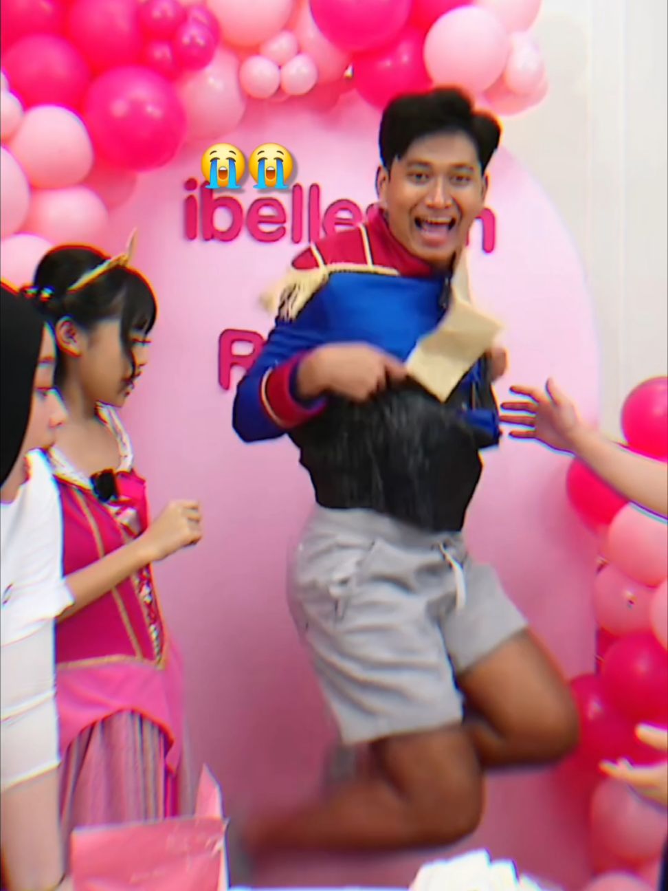 @hello.blue