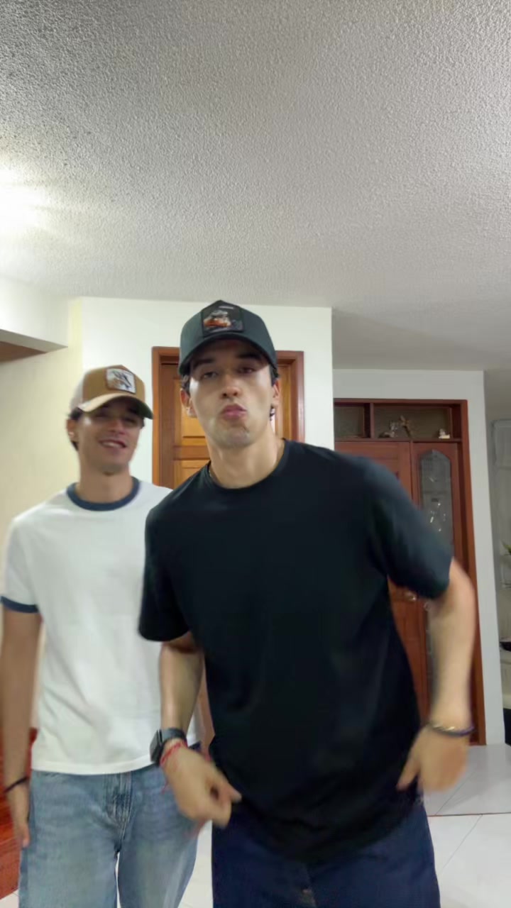 @Zavaleta