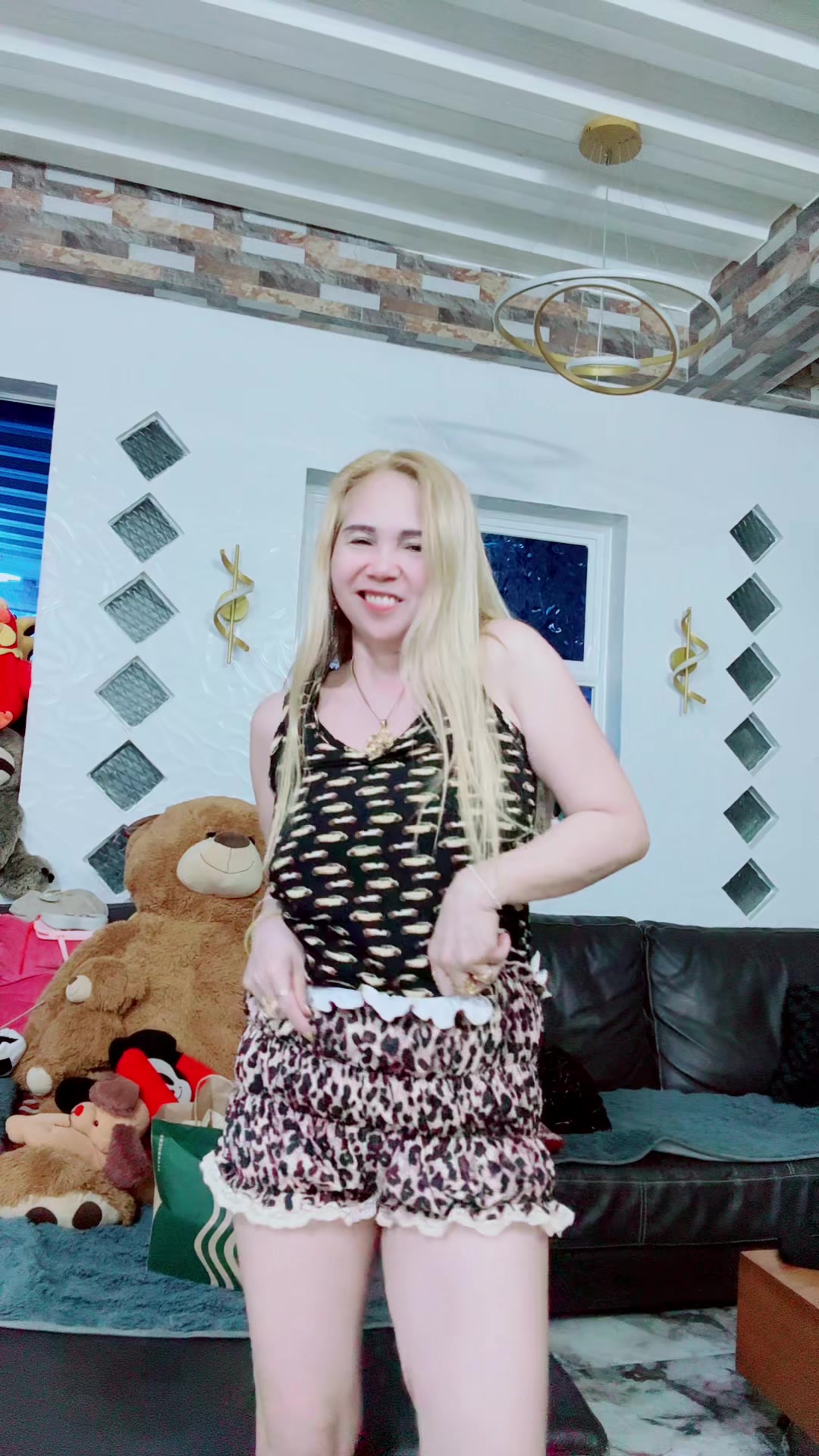 @Zazenewhitetouch🥰