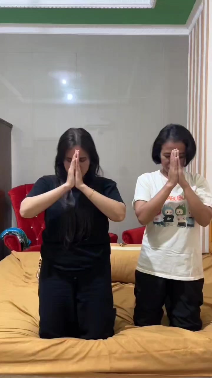 @Dellista_iKONIC