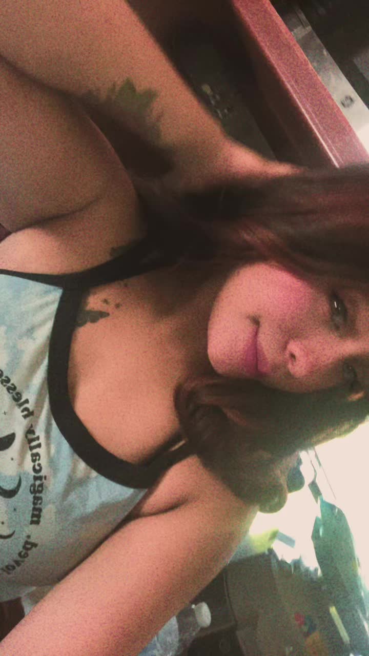 @yasminlashorty