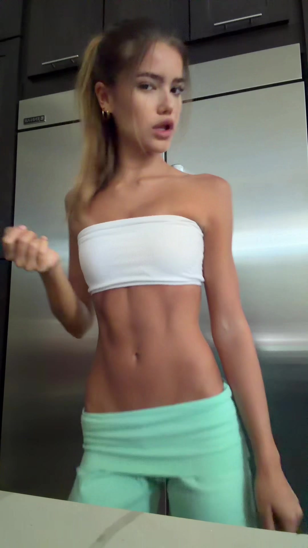 @mackenzibro