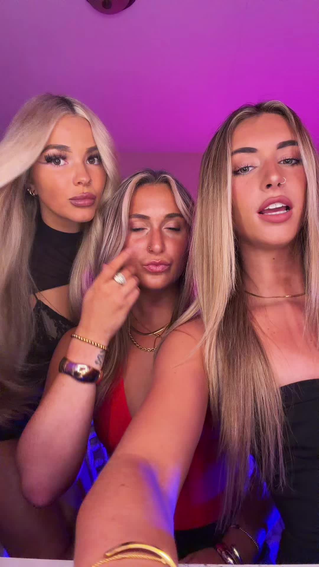 @Lillyneal02