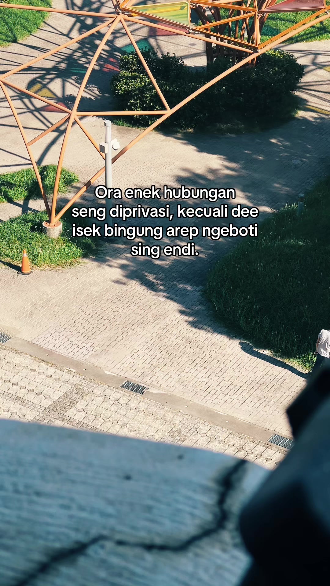 @𝓡