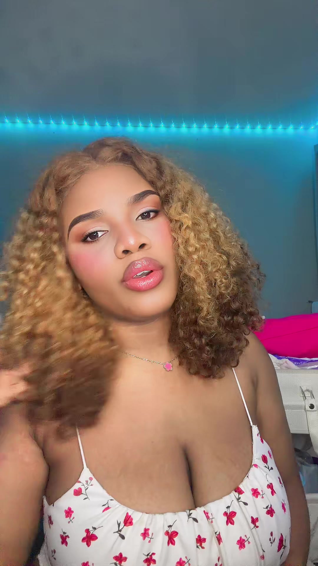 @Holly 🍯❤️