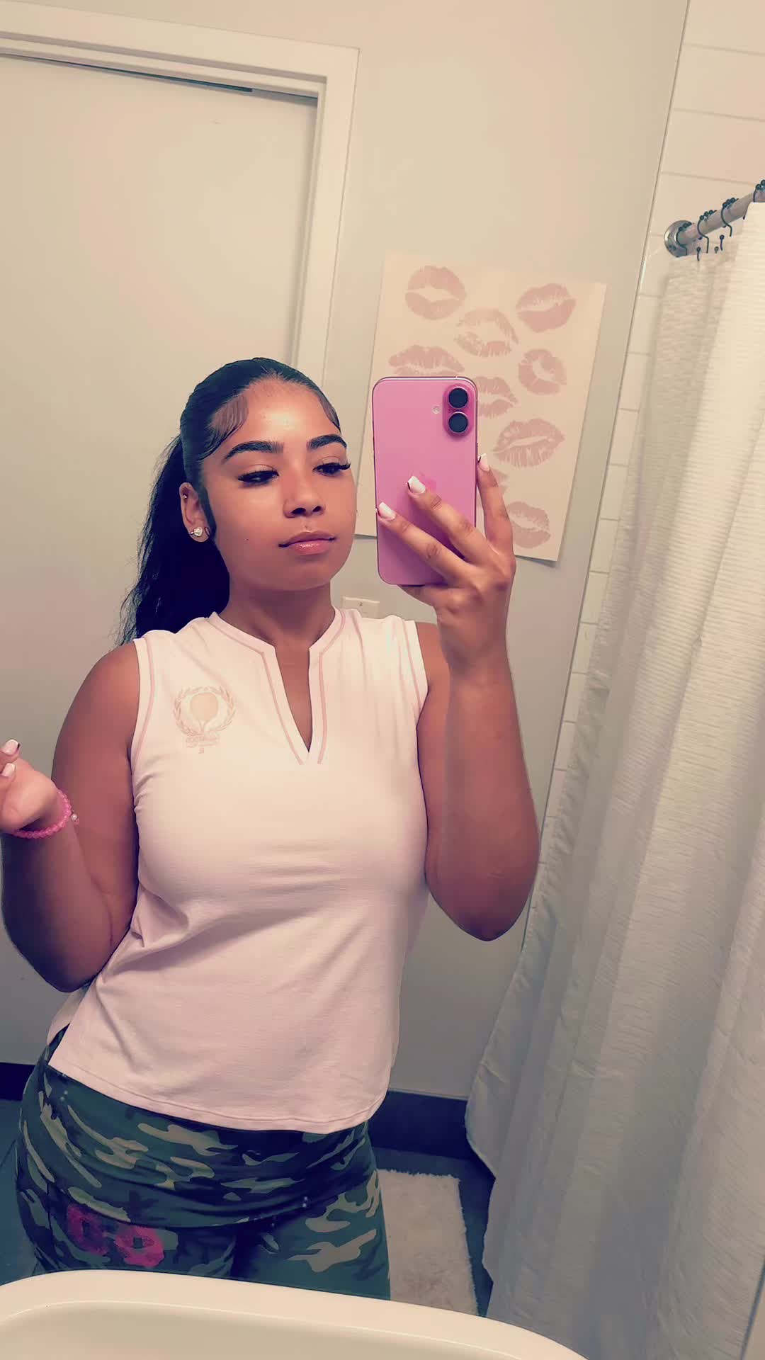 @Theprettydenisse
