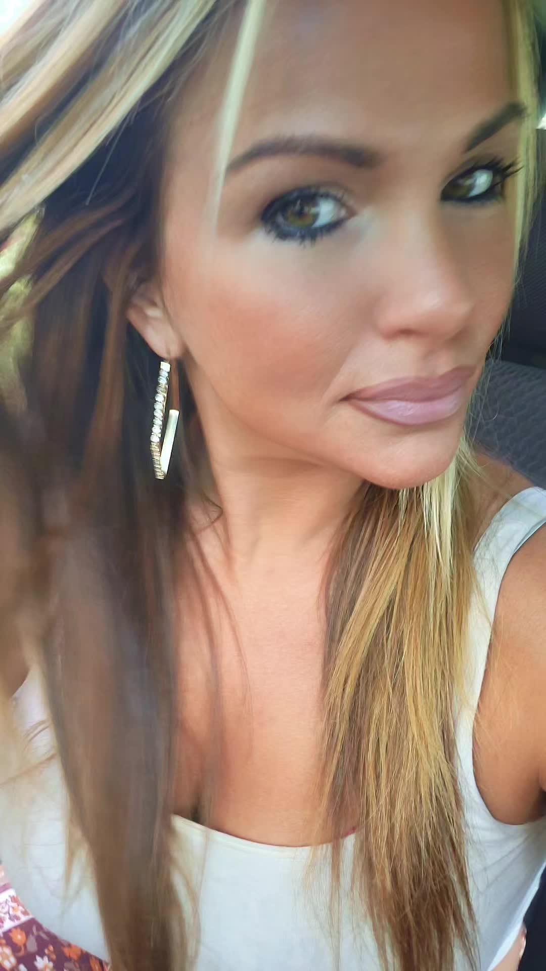 @ZoHana