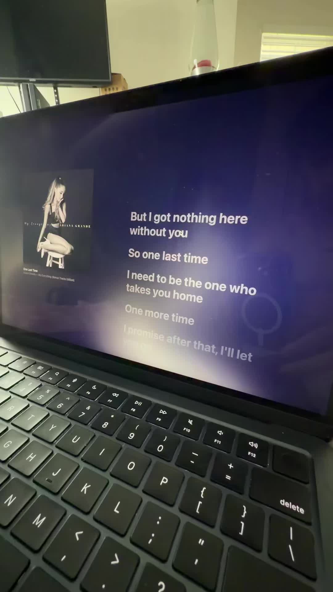 @lyrics.central