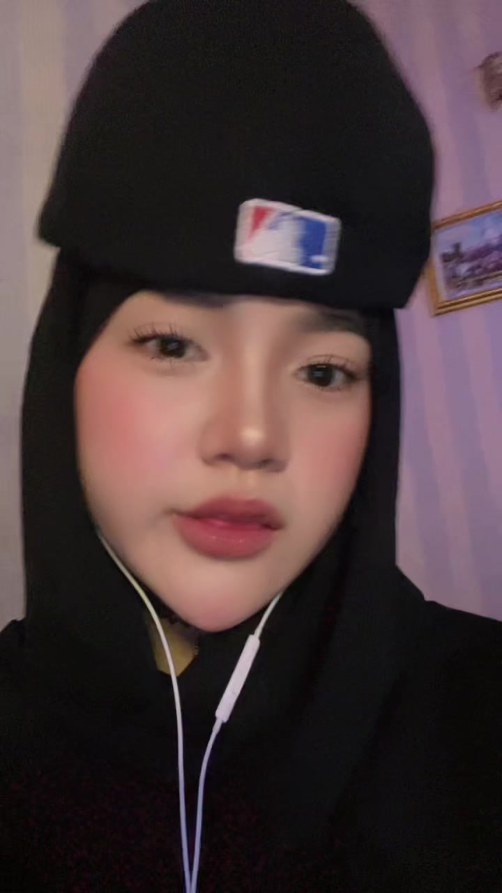 @viiolaee
