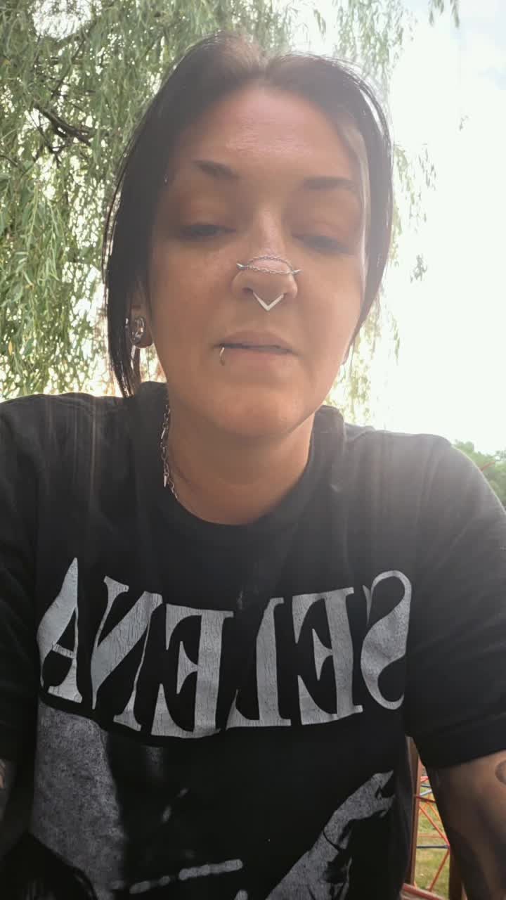 @Kayla 🤙🖤🤘