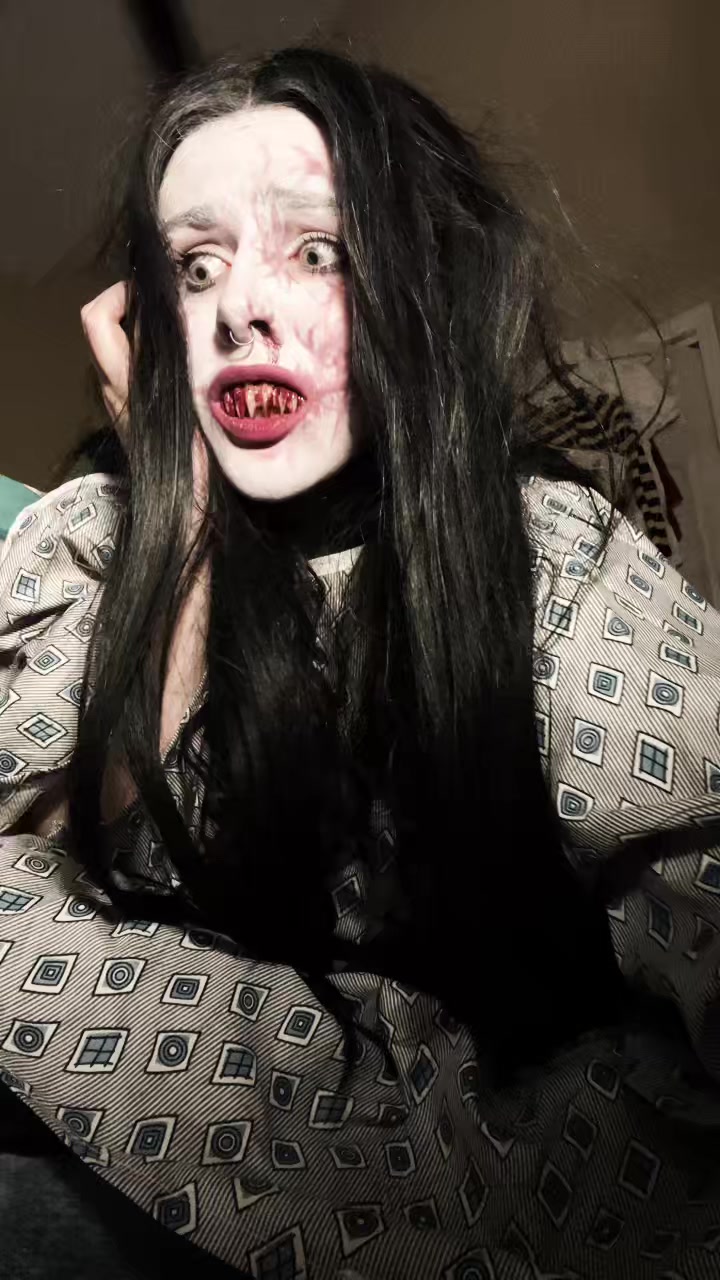 @cr1ms0n_💉