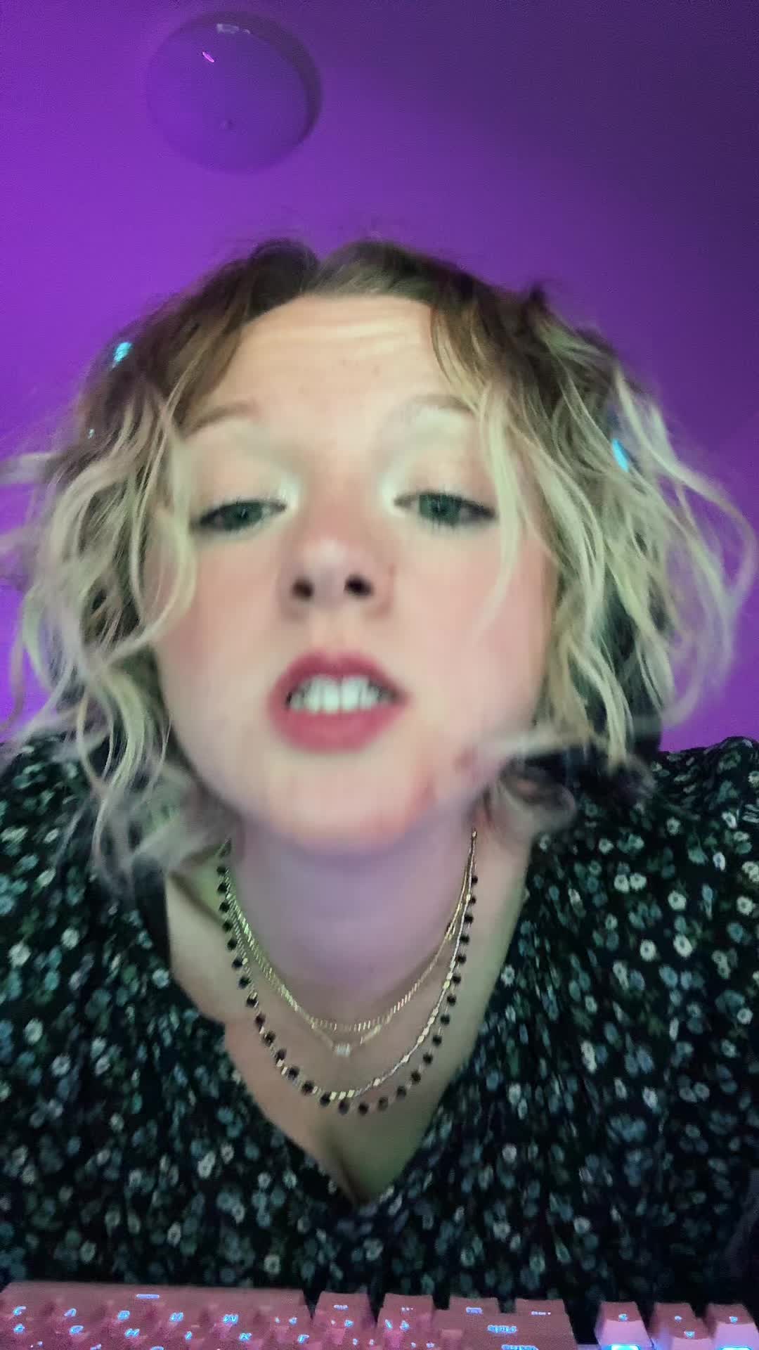 @megaloser