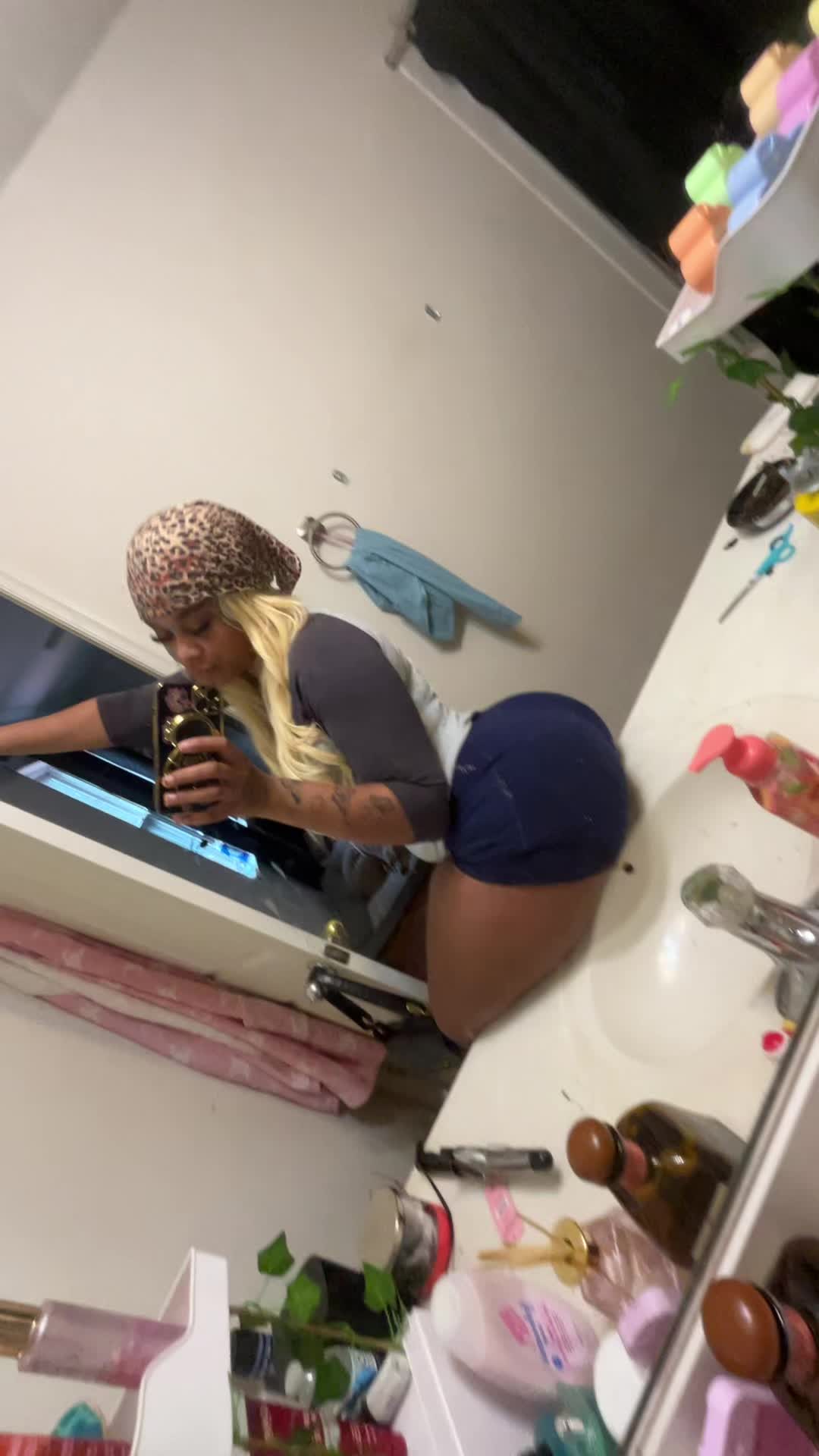 @icyworld8