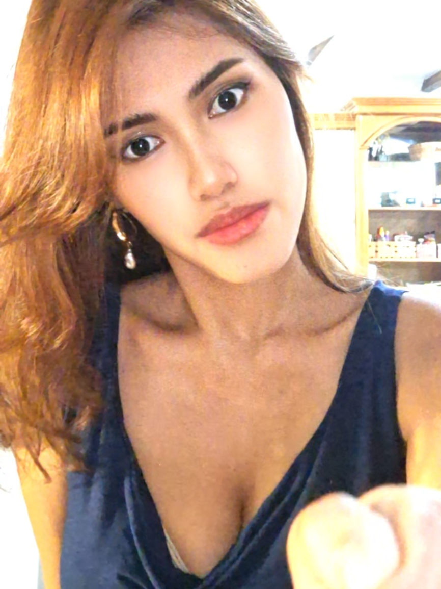 @Azalea Esita