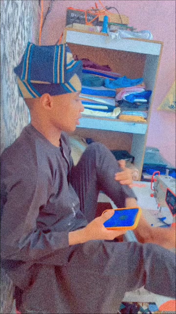 @Kïňğ ÿëļľõŵ