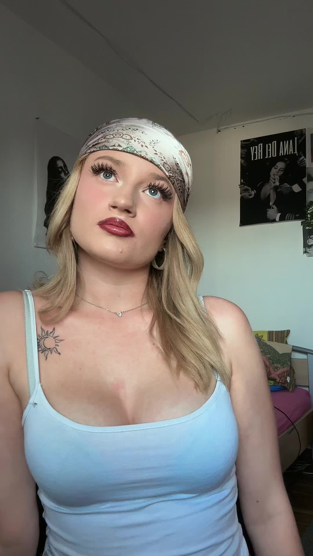 @yourfemcrush