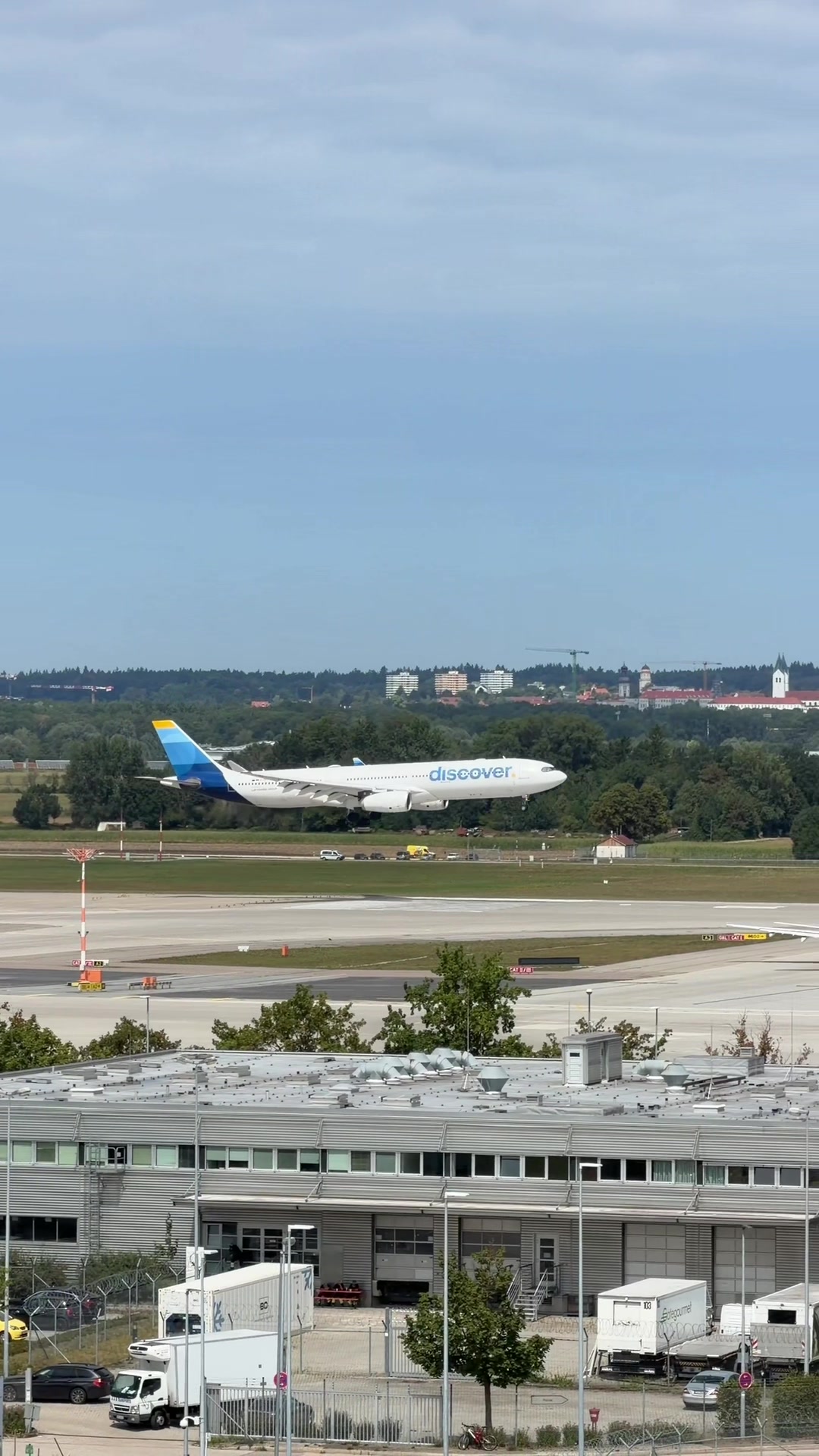 @JazzyFizzleMUC🛩️