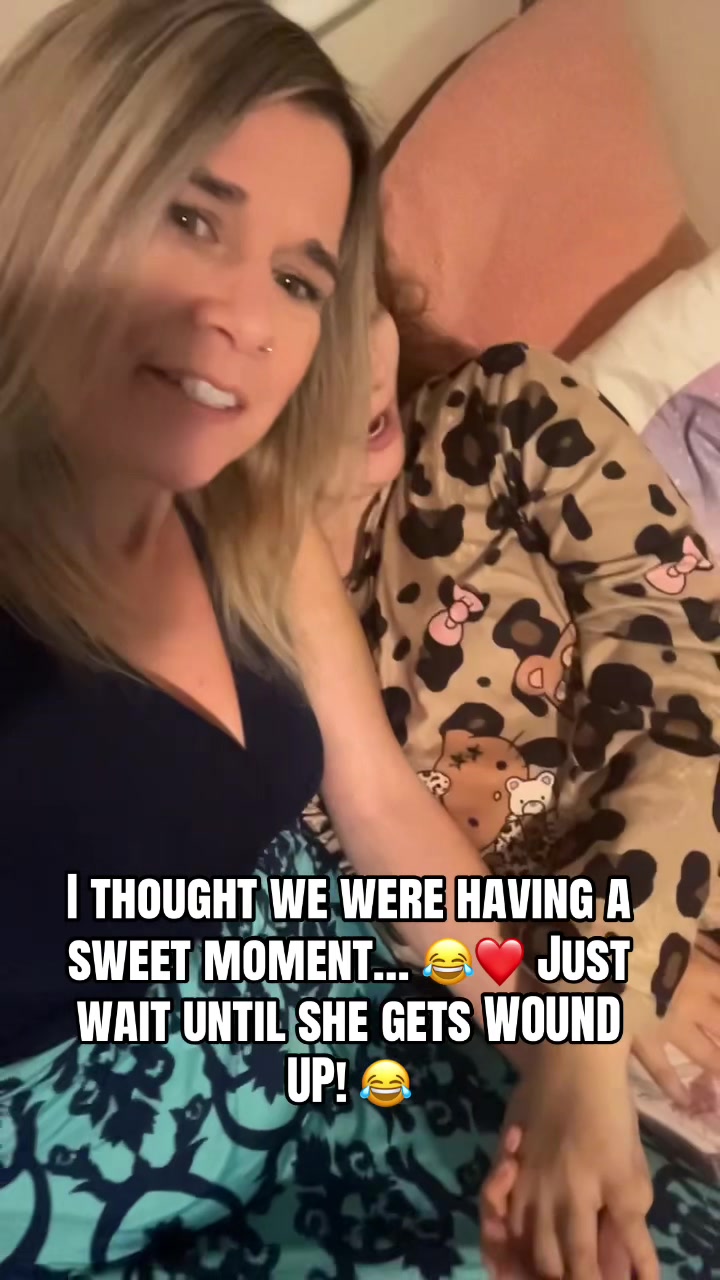@Hotmomvibes